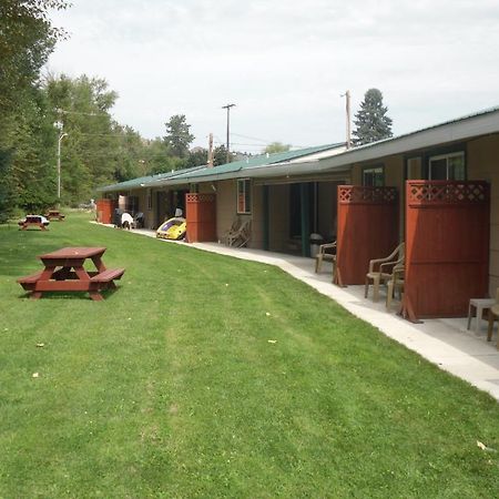 Johnny'S Motel Grand Forks Kültér fotó
