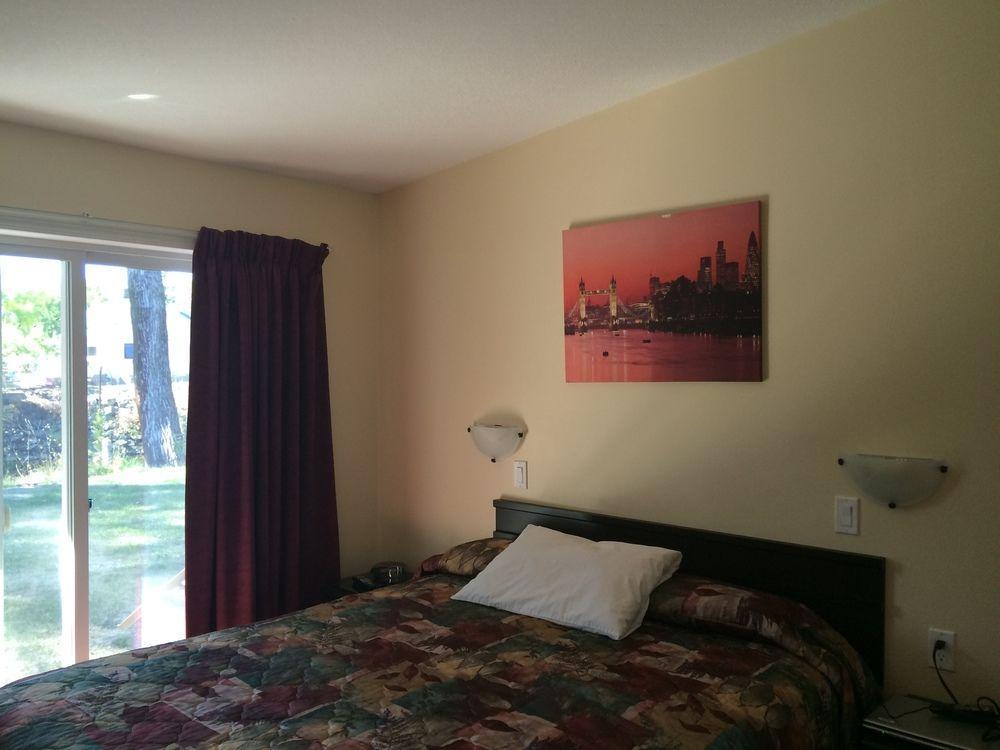 Johnny'S Motel Grand Forks Kültér fotó