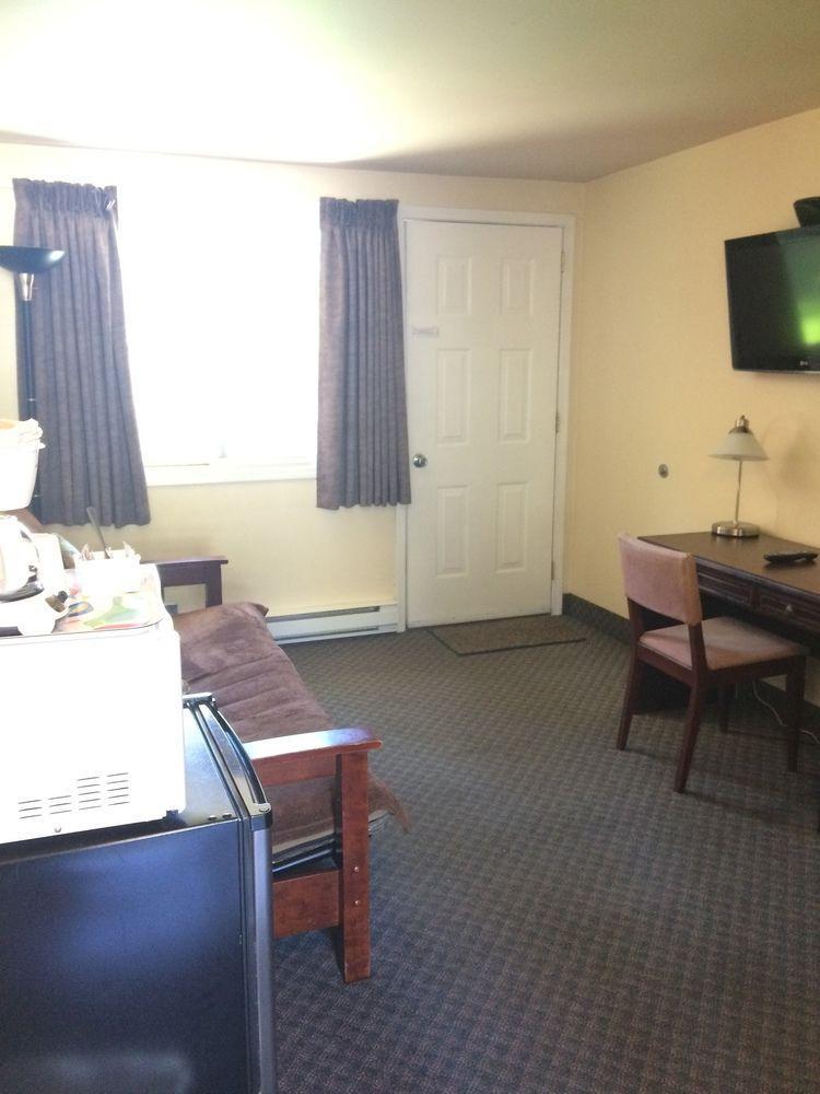 Johnny'S Motel Grand Forks Kültér fotó