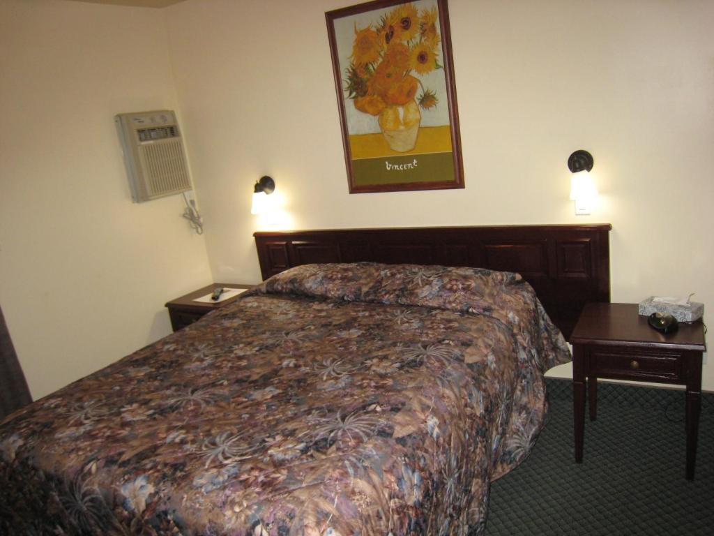 Johnny'S Motel Grand Forks Kültér fotó